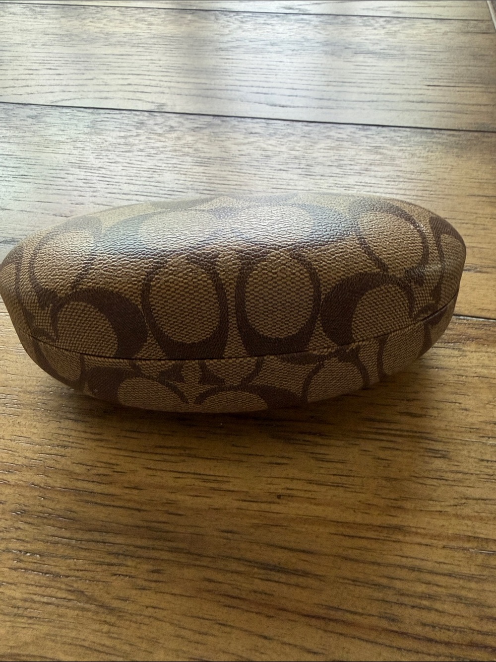 Coach Authentic Signature Logo Hard Sunglasses Glasses Case in Brown/Tan